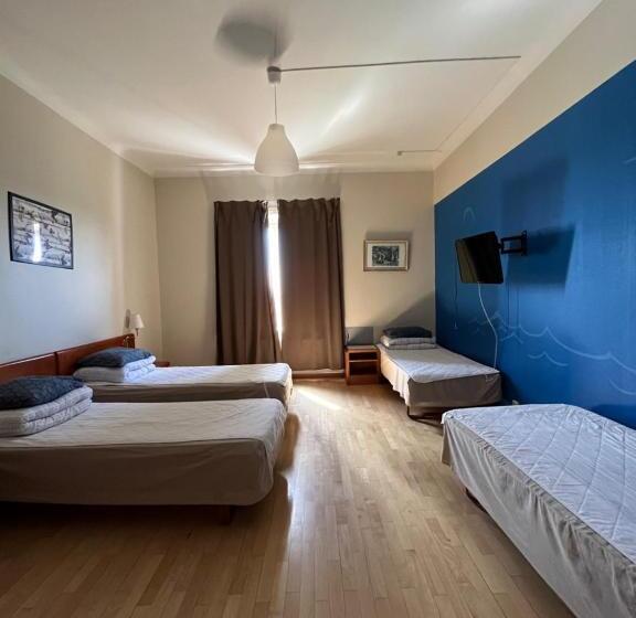 Номер Стандарт Четырехместный Совместный Санузел, Carlstad Sport Hostel