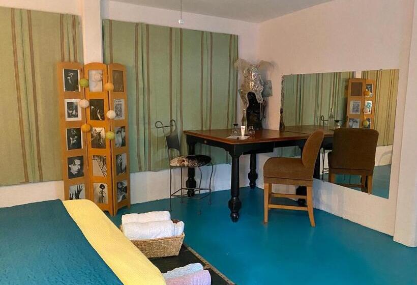 غرفة إقتصادية, Casa Xochitl