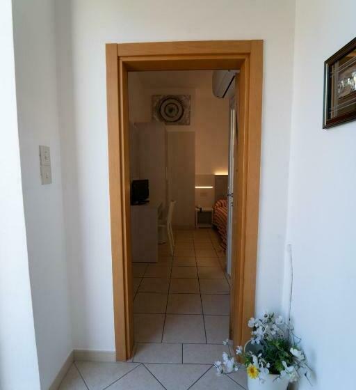 اتاق استاندارد چهار تخته, Dafne