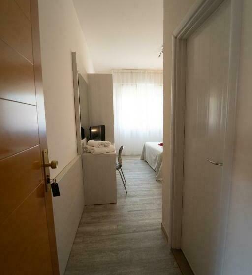 اتاق استاندارد, Dafne