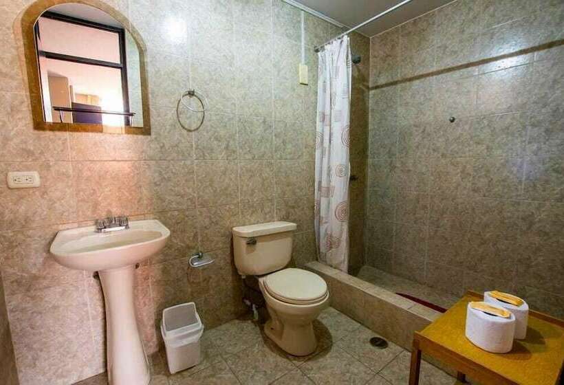 스탠다드 룸, Hostal Los Angeles Amigos Inn