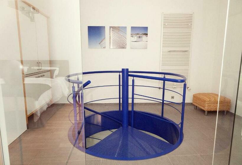 جناح مزود بحمام سباحة, Inblauw Exclusive Wellness B&b