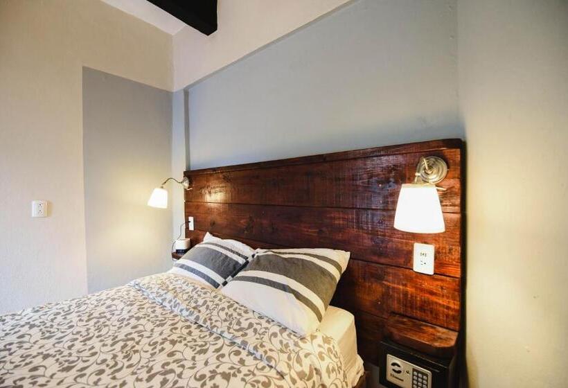 اتاق استاندارد, Island Life Hostel