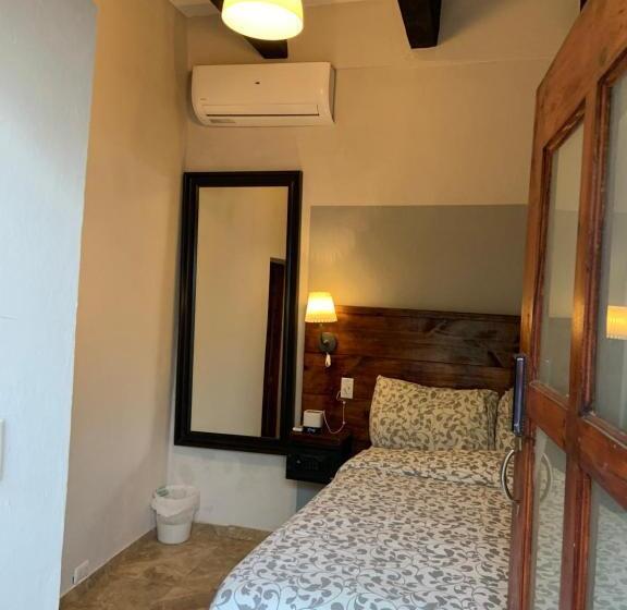 اتاق عادی, Island Life Hostel