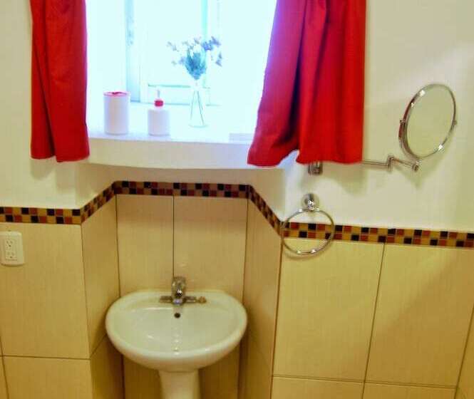 اتاق استاندارد, Island Life Hostel