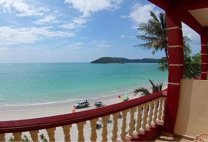 غرفة ديلوكس مطلّة علي البحر مزوَّدة بشُرفة, Melati Tanjong Beach Resort