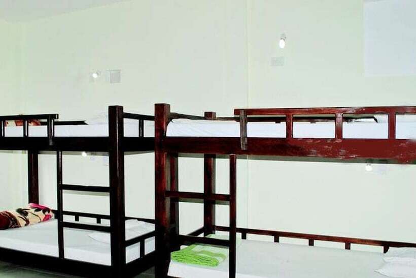 اتاق استاندارد چهار تخته, Ngoc Binh