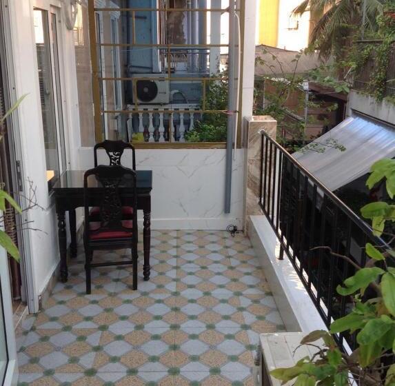 اتاق استاندارد با بالکن, Ngoc Binh