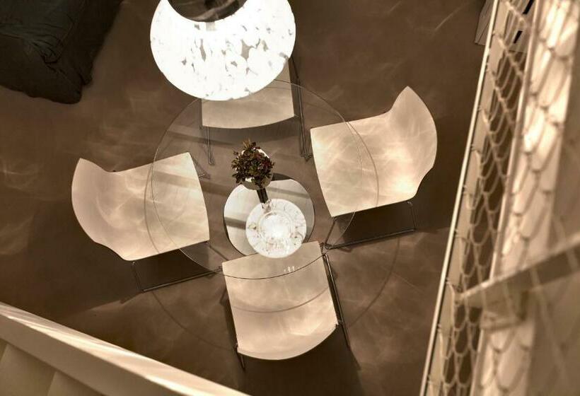 סטודיו משפחתי, Palazzo Calo