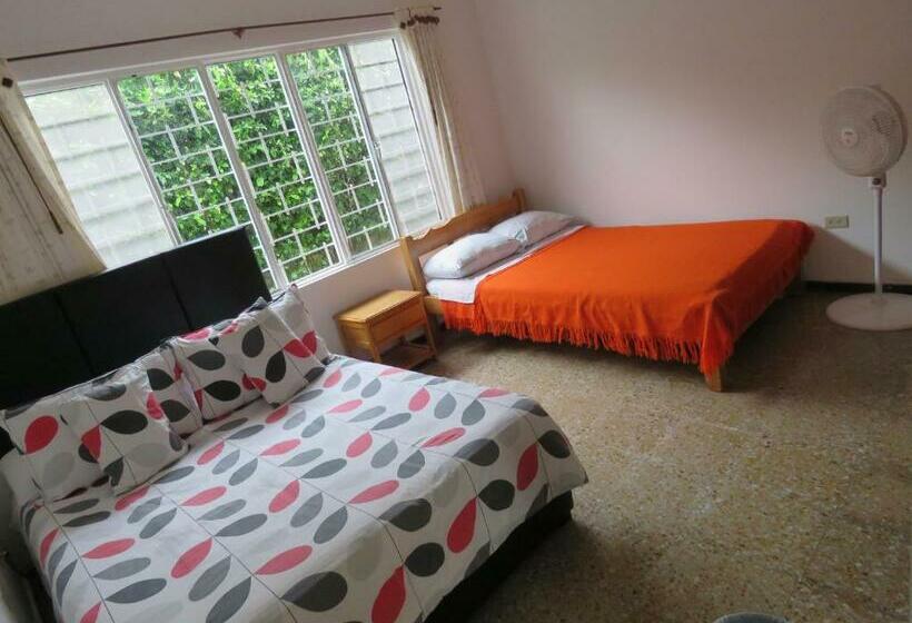 4인용 스탠다드 룸, Campestre La Vega Inn