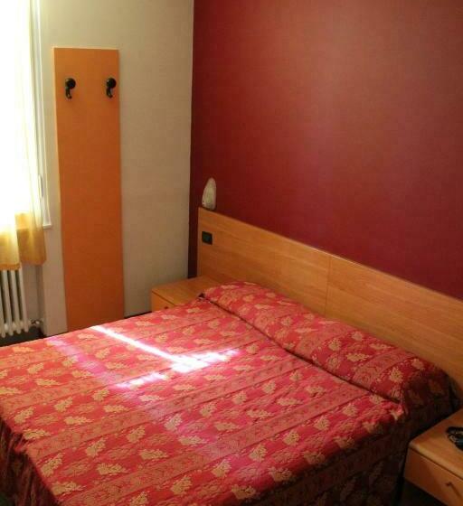 اتاق استاندارد, San Geminiano