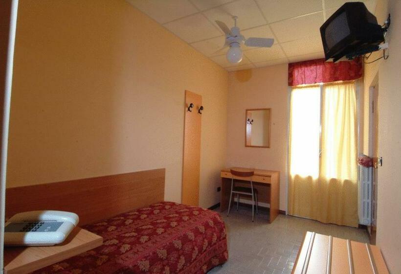 اتاق استاندارد یک نفره, San Geminiano