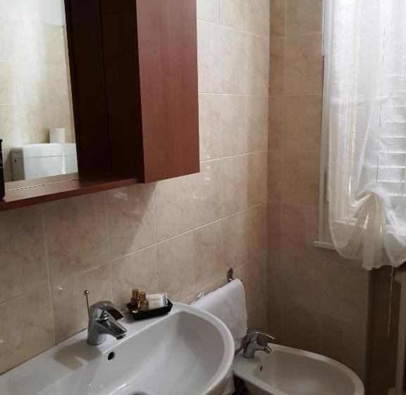 اتاق خانوادگی, San Geminiano