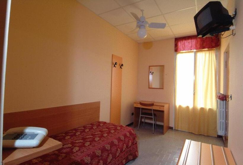 اتاق خانوادگی, San Geminiano