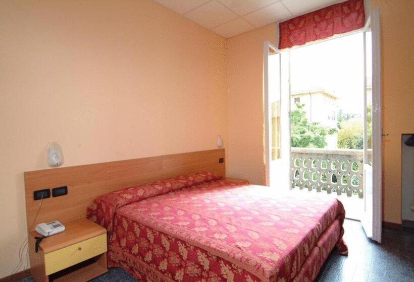 اتاق استاندارد با بالکن, San Geminiano