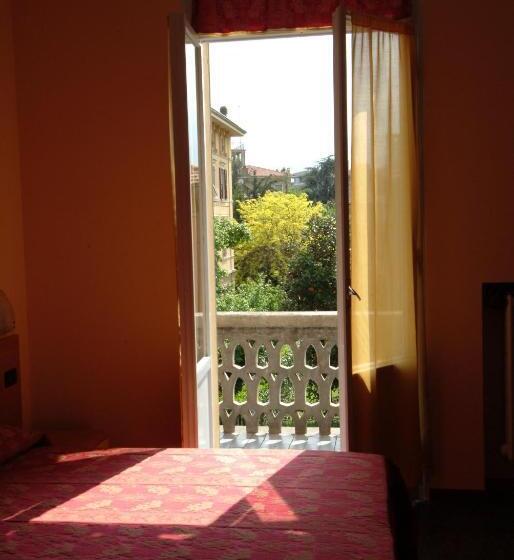 اتاق استاندارد با بالکن, San Geminiano