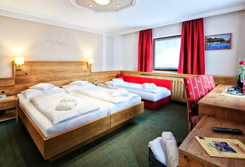 Номер Стандарт Трехместный, Theresia