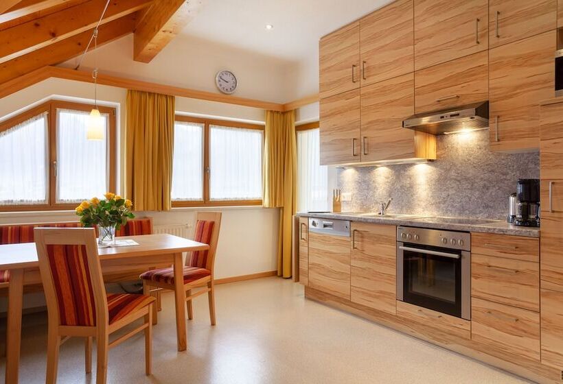 Апартаменты 2 Спальни, Theresia