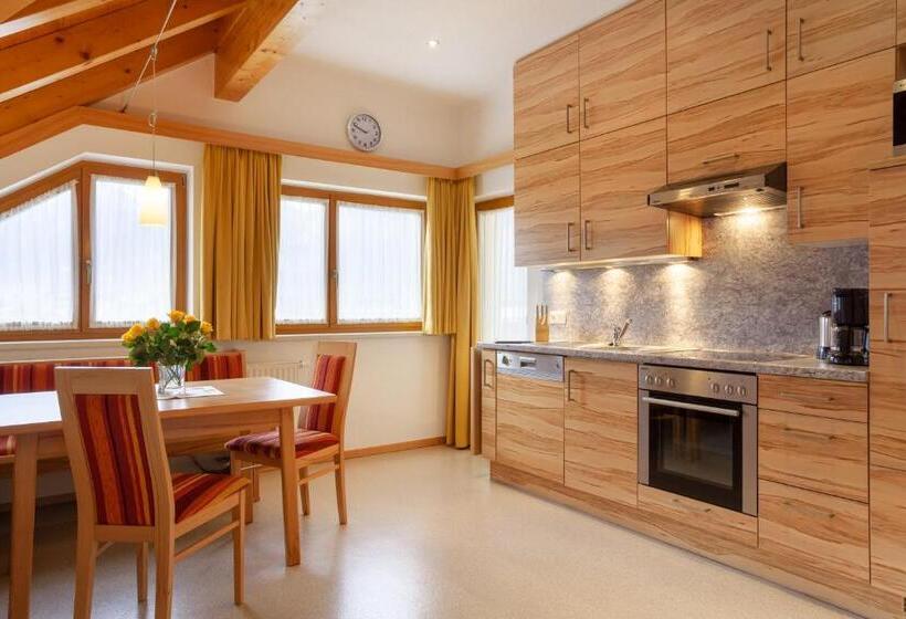 Апартаменты 2 Спальни, Theresia