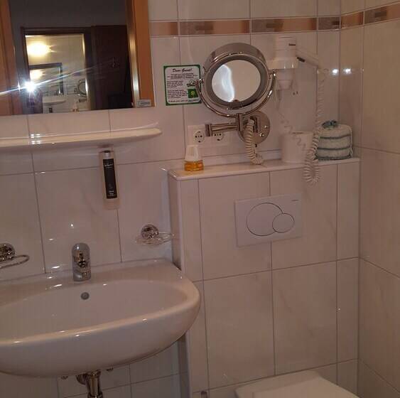 Номер Стандарт Индивидуальный, Theresia