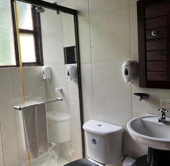 بنجلو قياسى غرفتين نوم, Villeta Resort