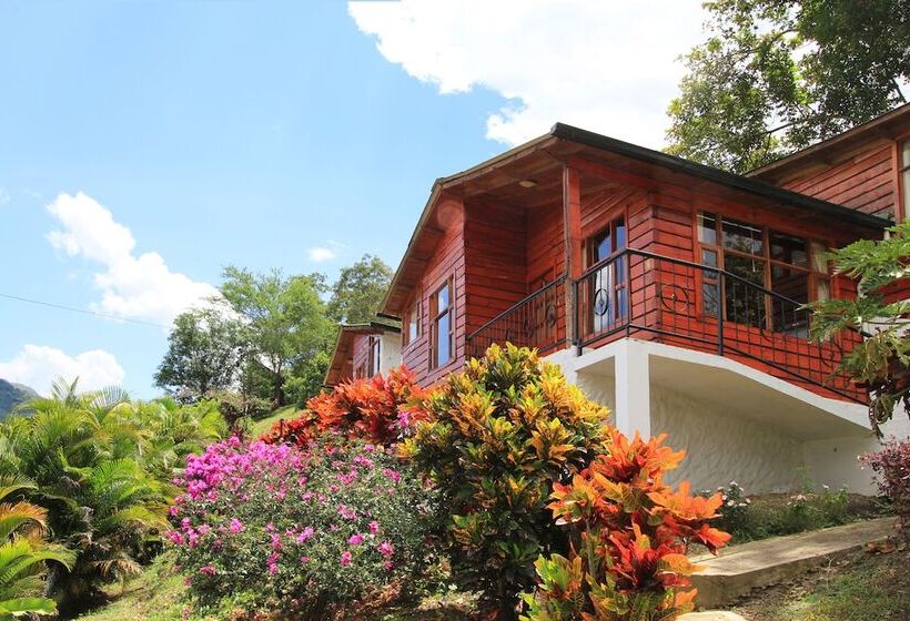 بنجلو عائلى, Villeta Resort