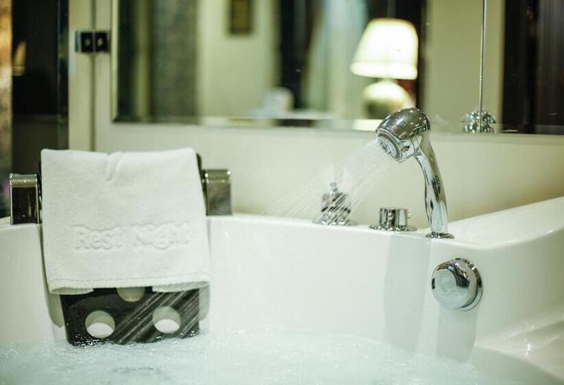 套房, Rest Night Hotel Serviced Apartments  Alhamra