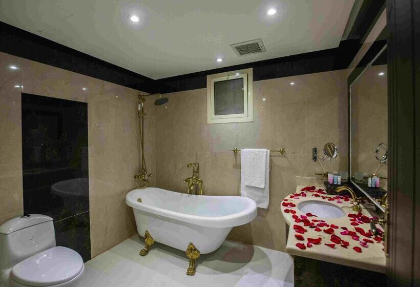 ロイヤルスイート, Rest Night Hotel Serviced Apartments Alhamra