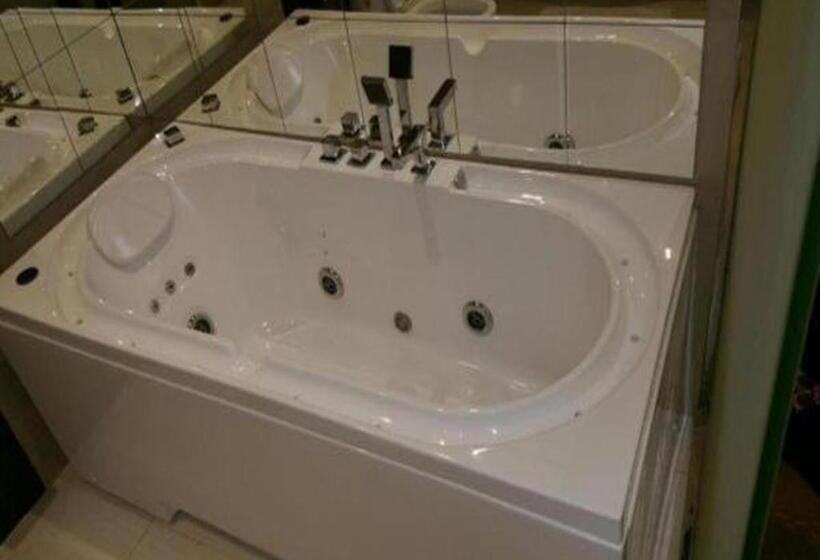 エクゼクティブスイート, Rest Night Hotel Serviced Apartments Alhamra