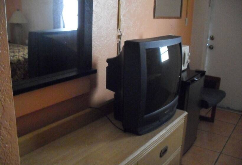 İki Çift Kişilik Yataklı Standart Oda, Shore Winds Motel