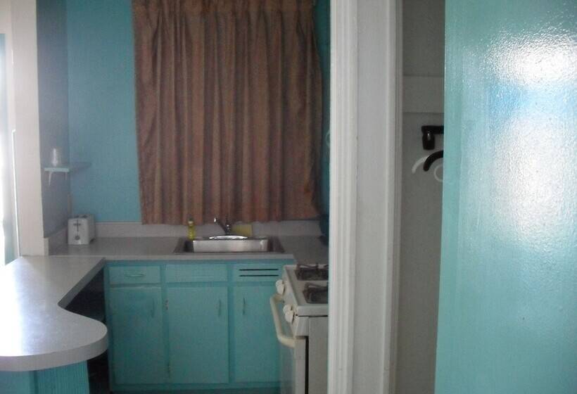 İki Çift Kişilik Yataklı Standart Oda, Shore Winds Motel