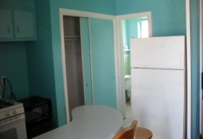 İki Çift Kişilik Yataklı Standart Oda, Shore Winds Motel