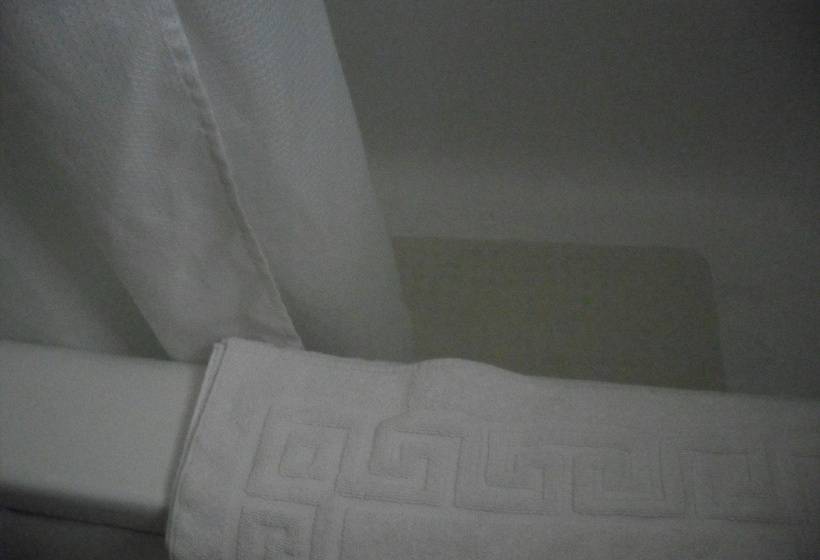 İki Çift Kişilik Yataklı Standart Oda, Shore Winds Motel