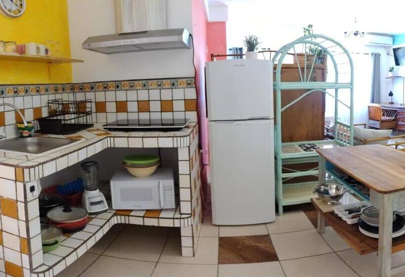 Апартаменты 2 Спальни, Cool Vibes Beach Hostel