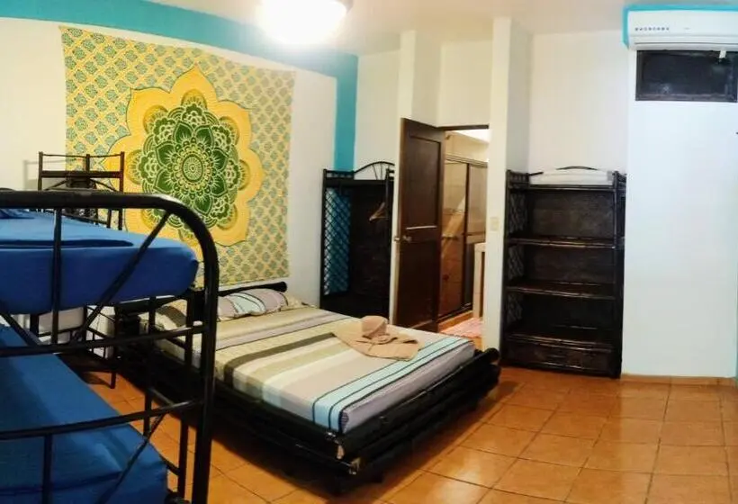 Perhehuone, Cool Vibes Beach Hostel
