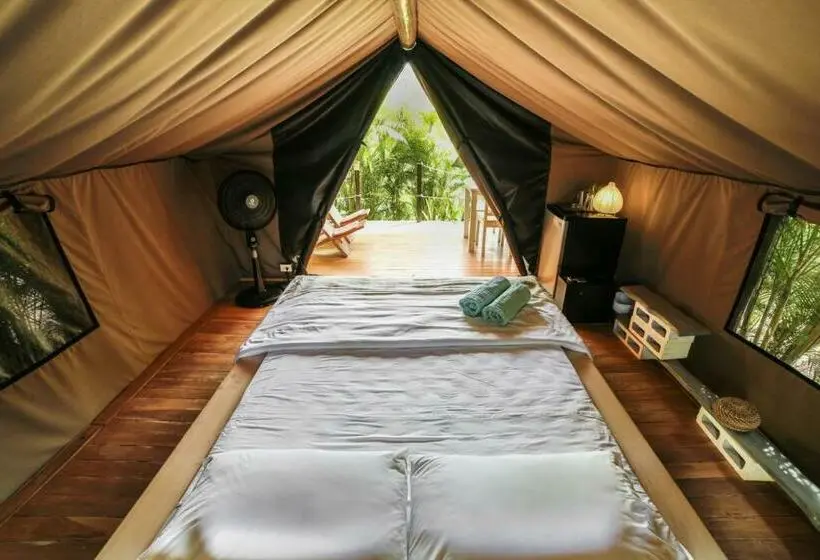 デラックスルーム, Glamping Hotel Flor Y Bambu
