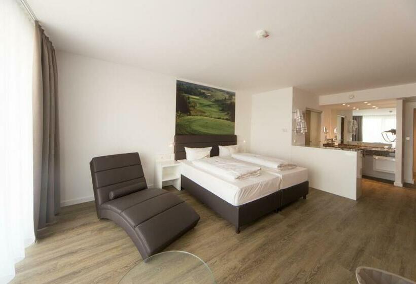 Номер бизнес-класса, Absolute