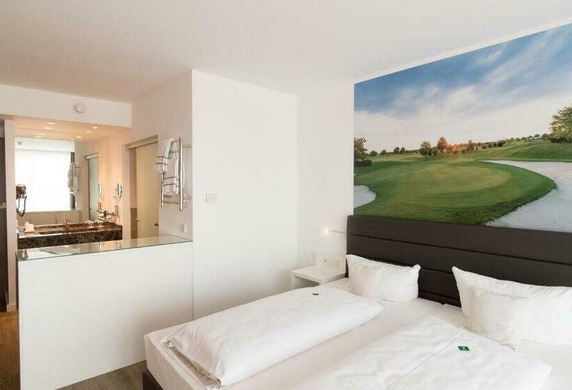 Номер Deluxe, Absolute