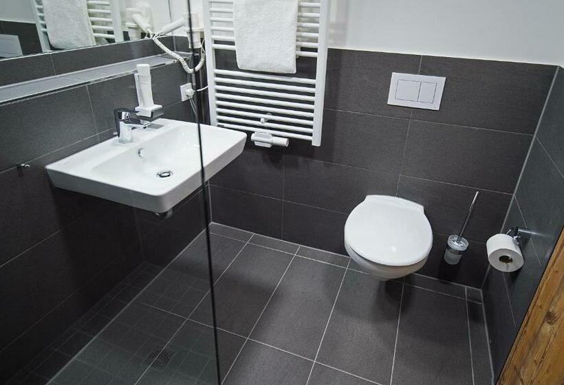 חדר קומפורט, Alb Inn   Hotel & Apartments