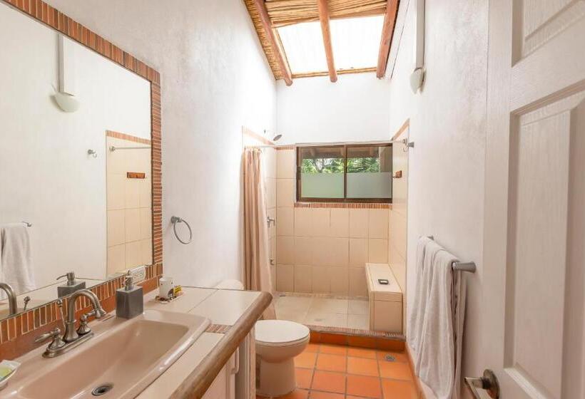 חדר סטנדרט לשלושה עם מרפסת, Dreamcatcher Hotel   Atrapasueños