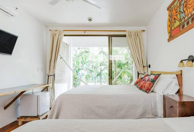 חדר סטנדרט לשלושה עם מרפסת, Dreamcatcher Hotel   Atrapasueños