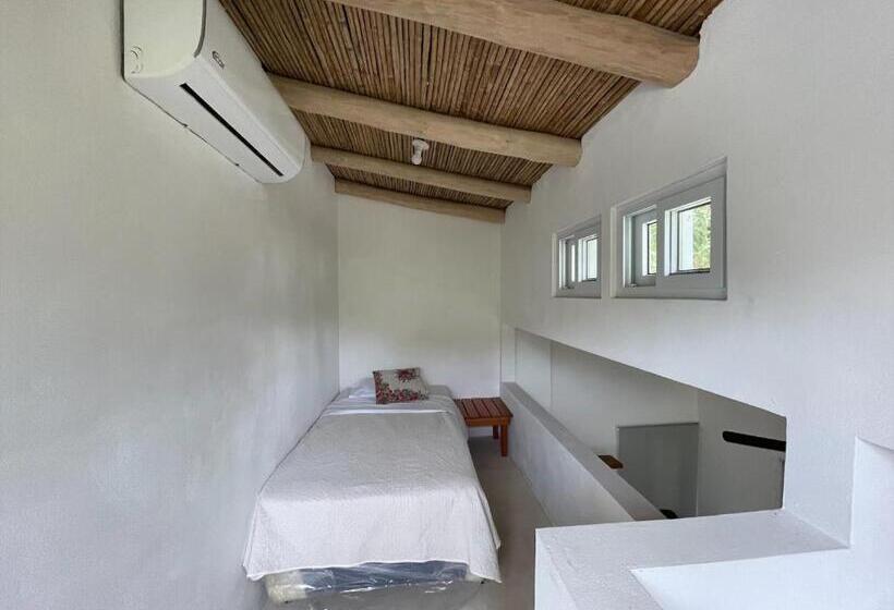 חדר בסיסי לשלושה, Dreamcatcher Hotel   Atrapasueños