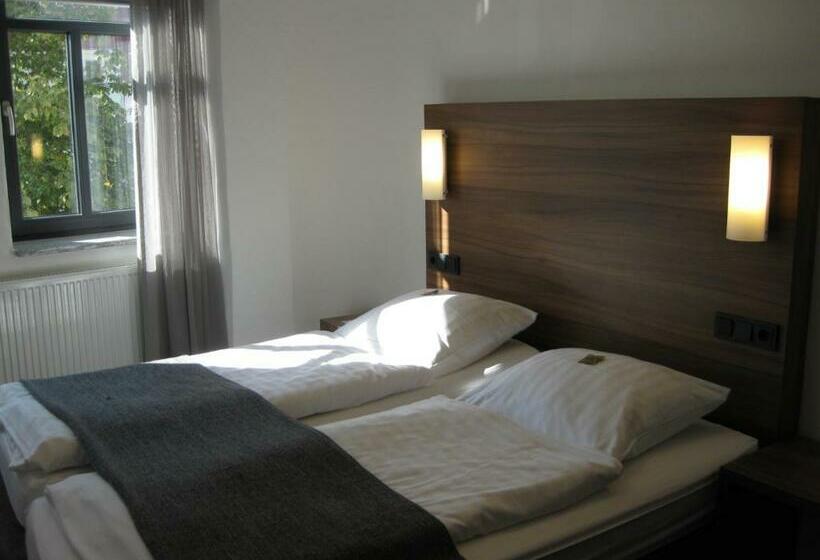 エコノミールーム, Garni Anger 5