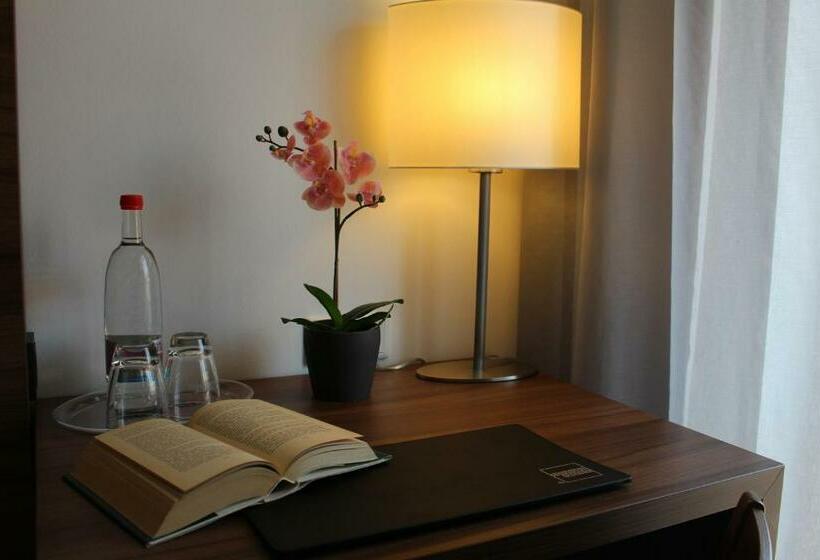 スタンダードルーム, Garni Anger 5