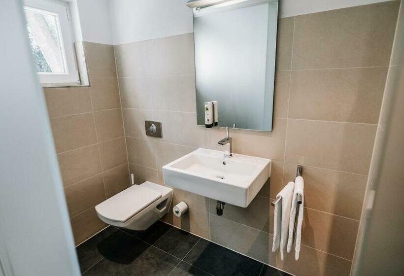 Quarto Estandar com Sacada, Gut Gremmelin