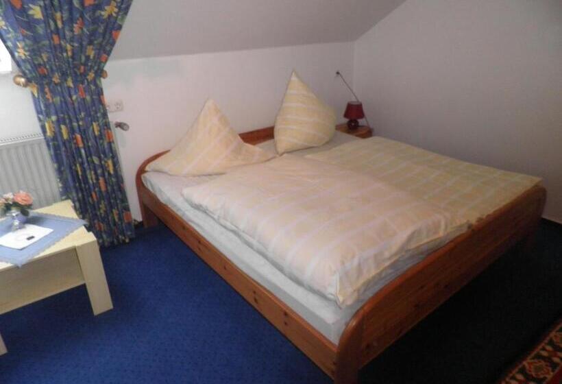 이코노미 룸, Haarener Hof