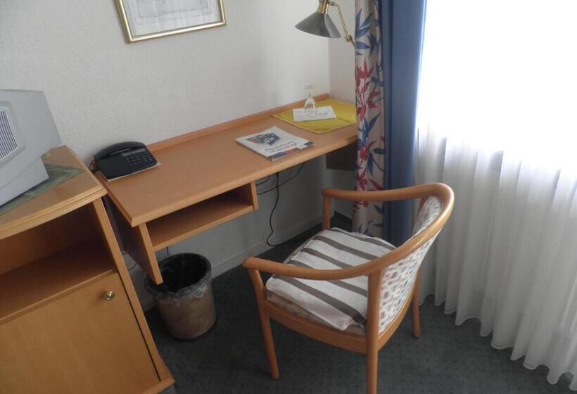 컴포트 룸, Haarener Hof