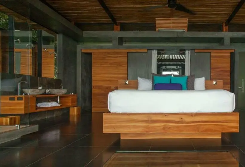 سوییت جونیور, Kura Boutique Hotel Member Of The Cayuga Collection