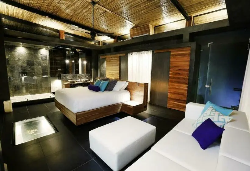 سوییت, Kura Boutique Hotel Member Of The Cayuga Collection