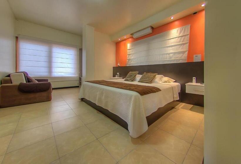 اتاق سوپریور, La Laguna Galapagos